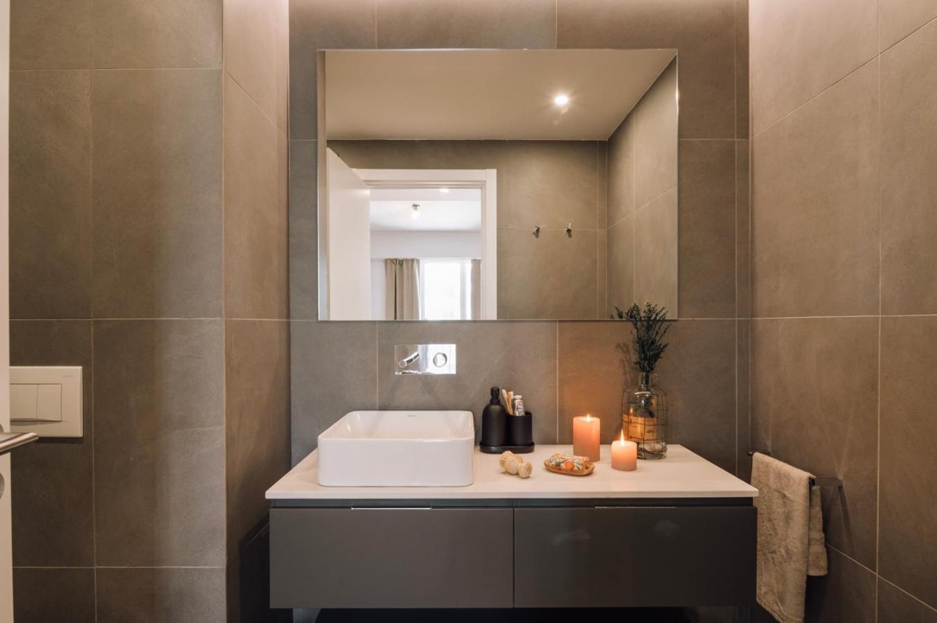 Rosso - 1 Bedroom And Pool In Santo Antonio Lisbon