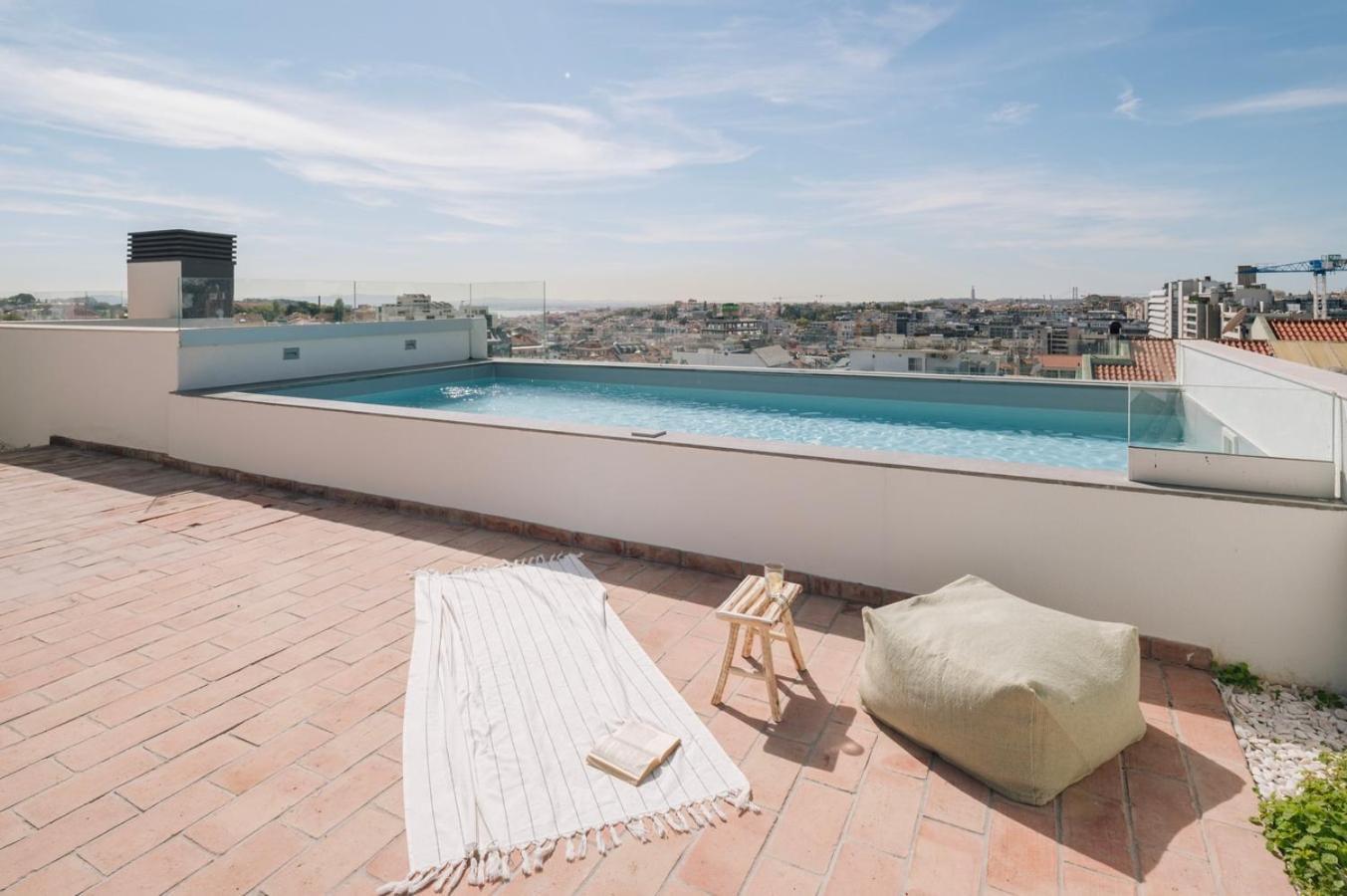 Rosso - 1 Bedroom And Pool In Santo Antonio * Lisbon